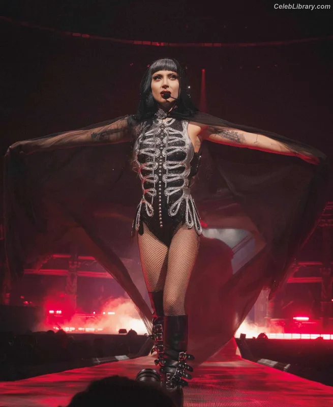 Lady Gaga photo 19 of 1595