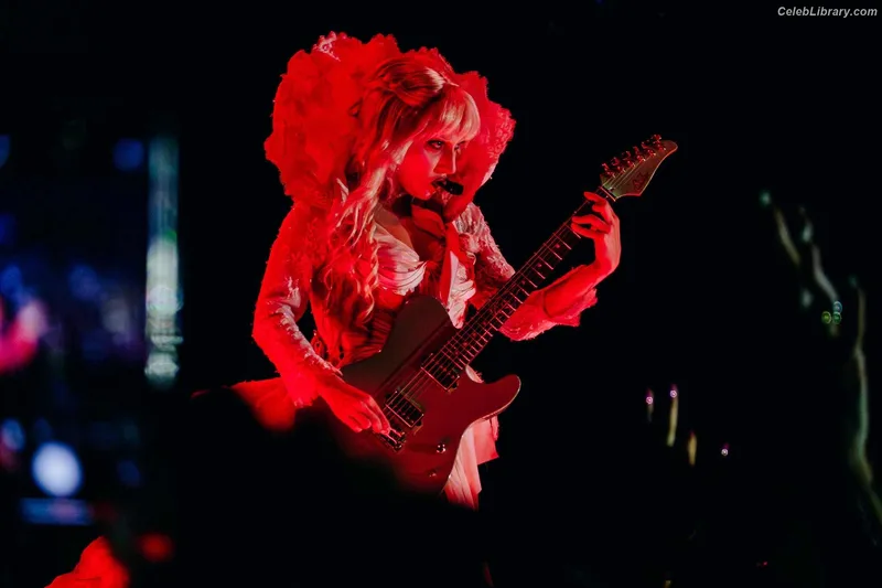 Lady Gaga photo 23 of 1595