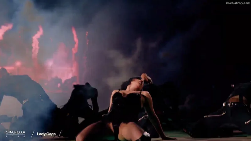 Lady Gaga photo 19 of 1595