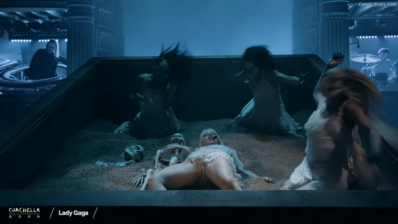Lady Gaga photo 6 of 1595
