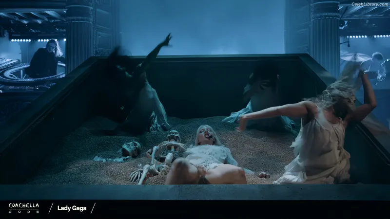 Lady Gaga photo 9 of 1595