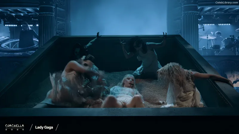 Lady Gaga photo 14 of 1595