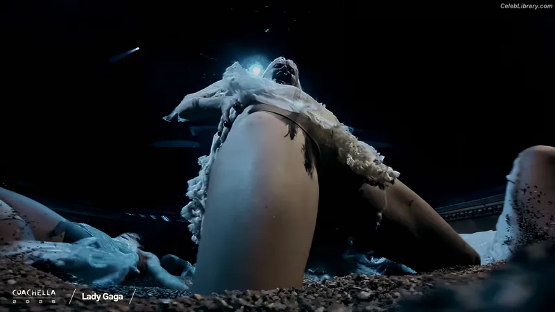 Lady Gaga photo 18 of 1595