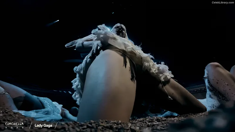 Lady Gaga photo 20 of 1595