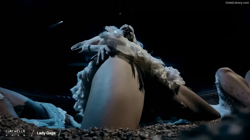Lady Gaga photo 21 of 1595
