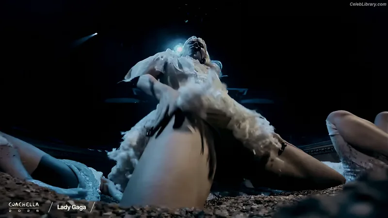 Lady Gaga photo 23 of 1595