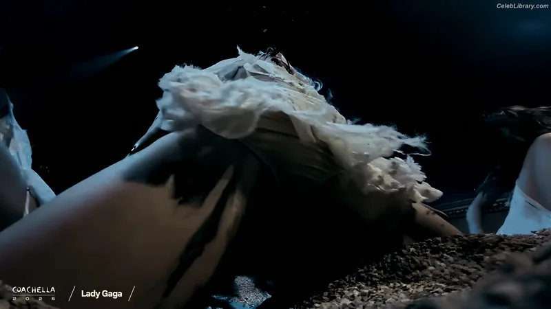Lady Gaga photo 6 of 1595