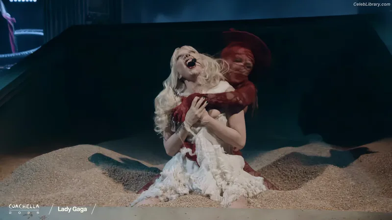 Lady Gaga photo 18 of 1595