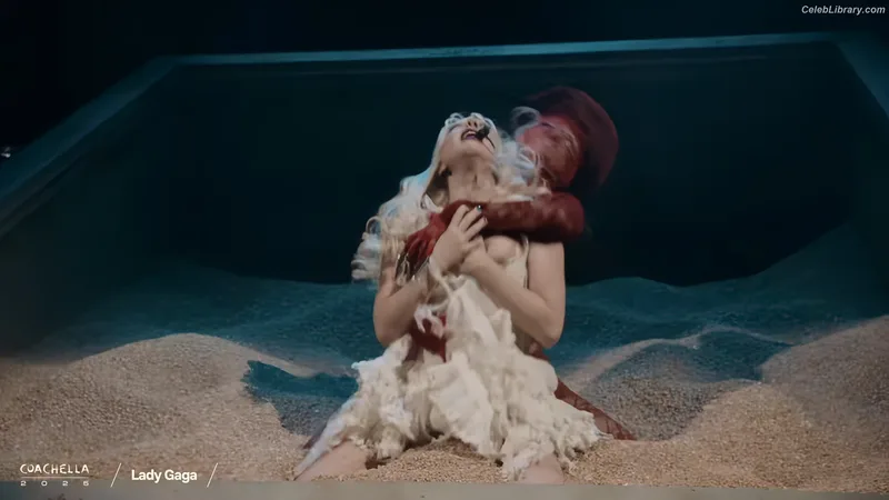 Lady Gaga photo 19 of 1595
