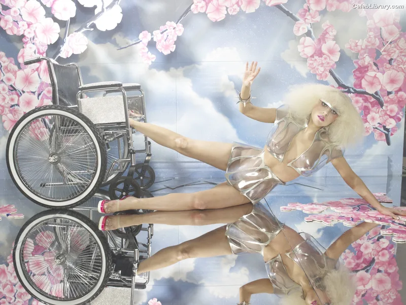 Lady Gaga photo 19 of 1595