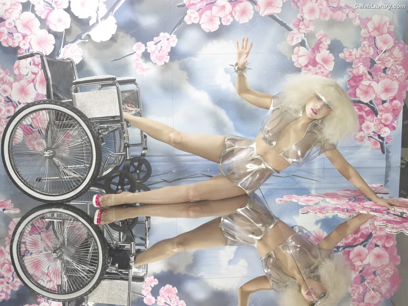 Lady Gaga photo 22 of 1595