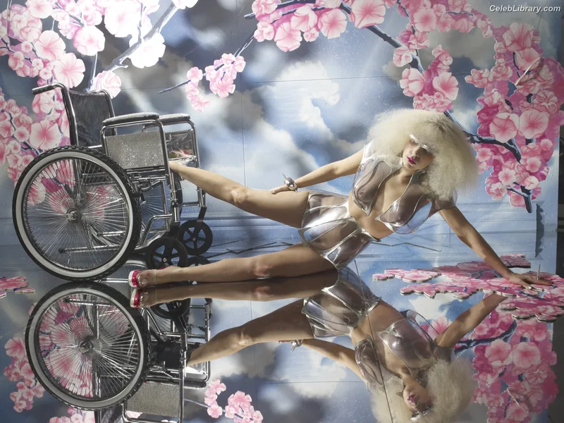 Lady Gaga photo 23 of 1595