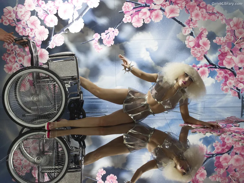 Lady Gaga photo 11 of 1595