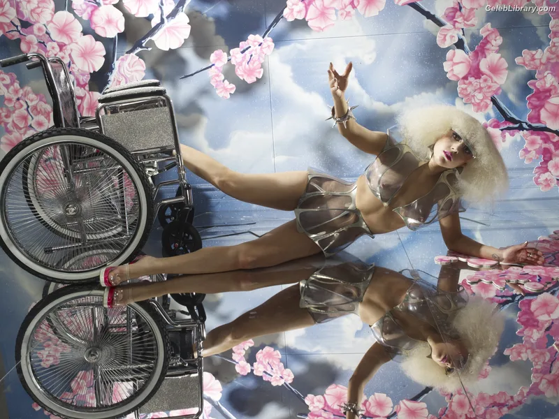 Lady Gaga photo 23 of 1595