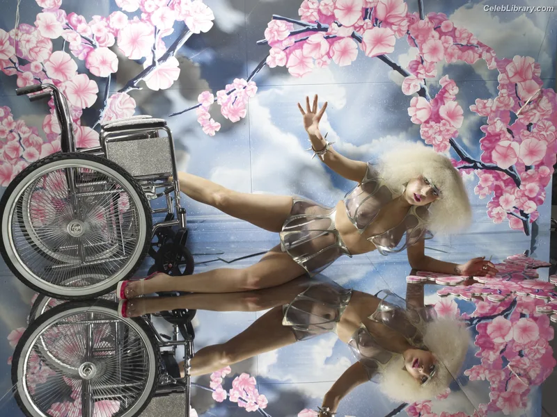 Lady Gaga photo 12 of 1595