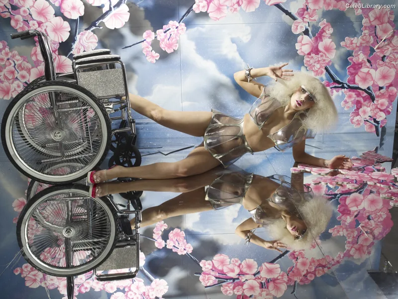 Lady Gaga photo 17 of 1595