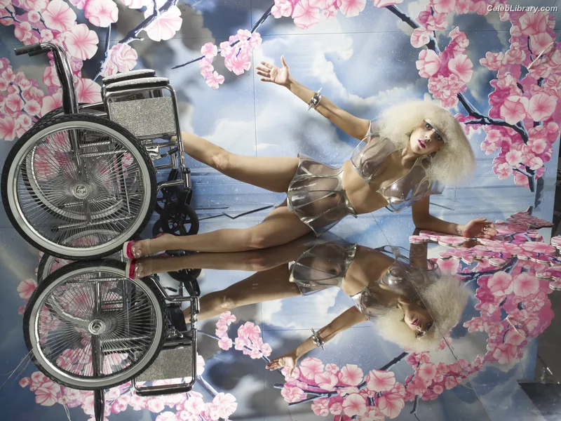 Lady Gaga photo 18 of 1595