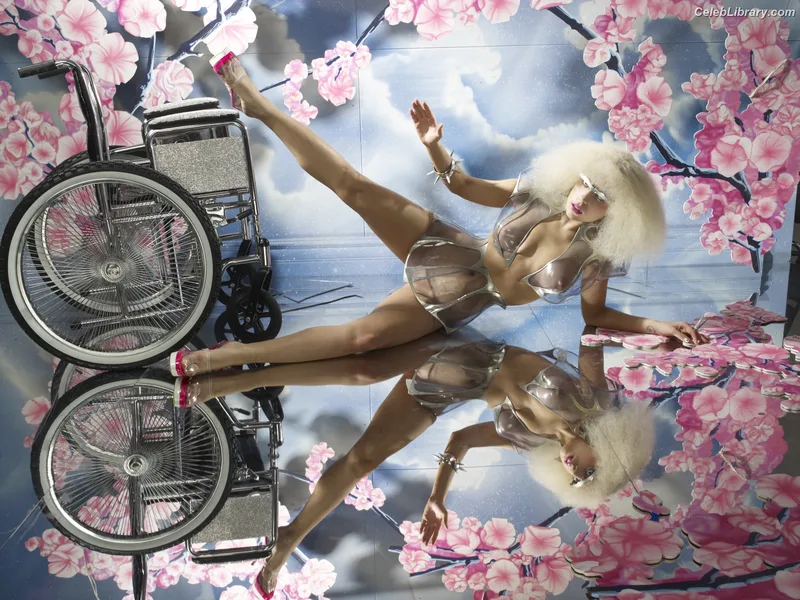 Lady Gaga photo 20 of 1595