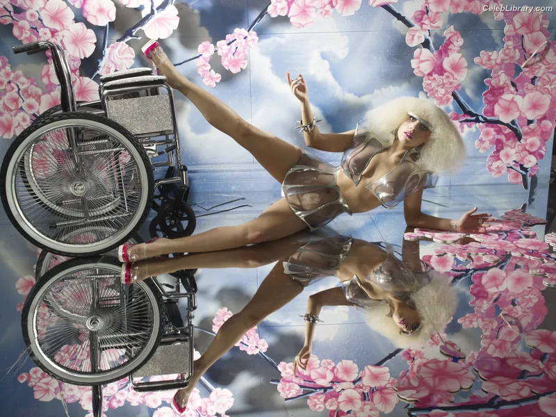 Lady Gaga photo 24 of 1595