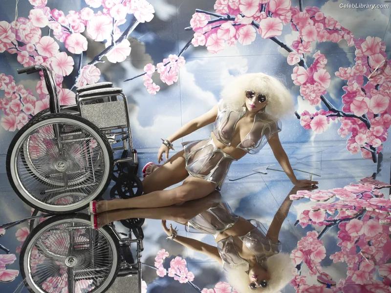 Lady Gaga photo 4 of 1595