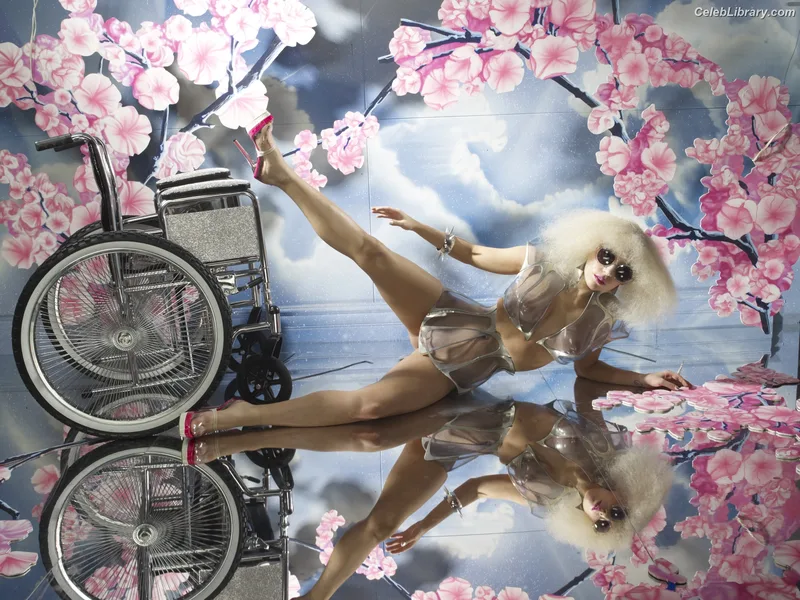 Lady Gaga photo 10 of 1595