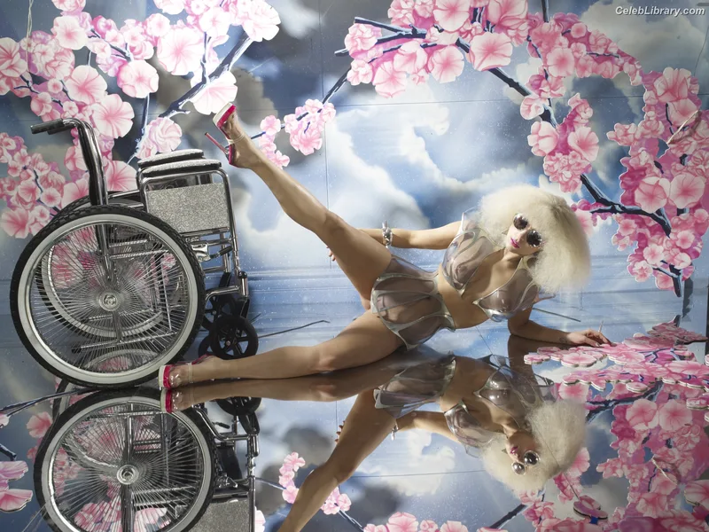 Lady Gaga photo 11 of 1595