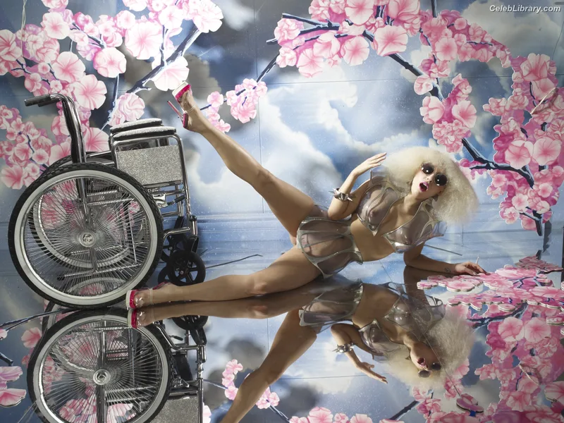 Lady Gaga photo 12 of 1595