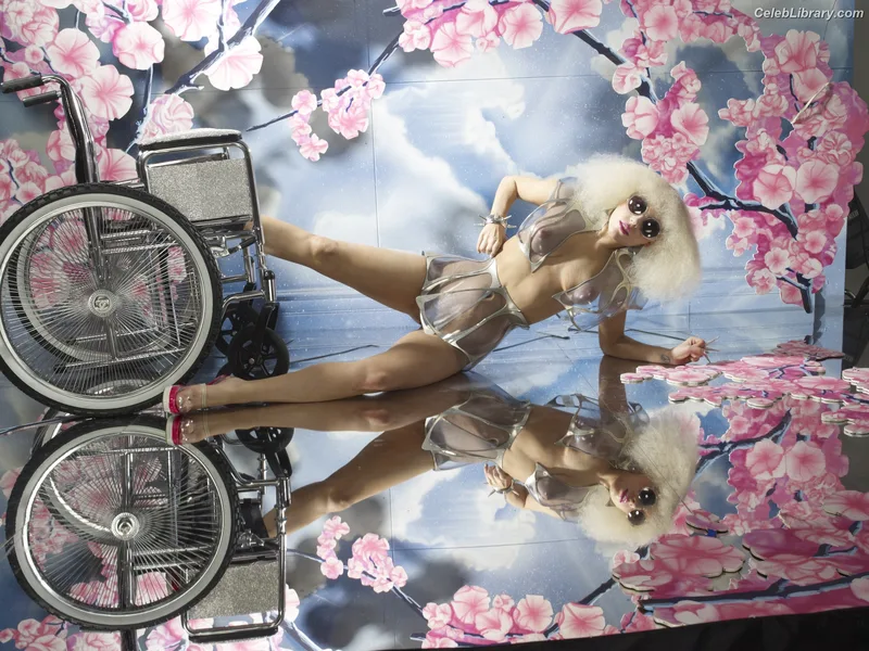 Lady Gaga photo 19 of 1595