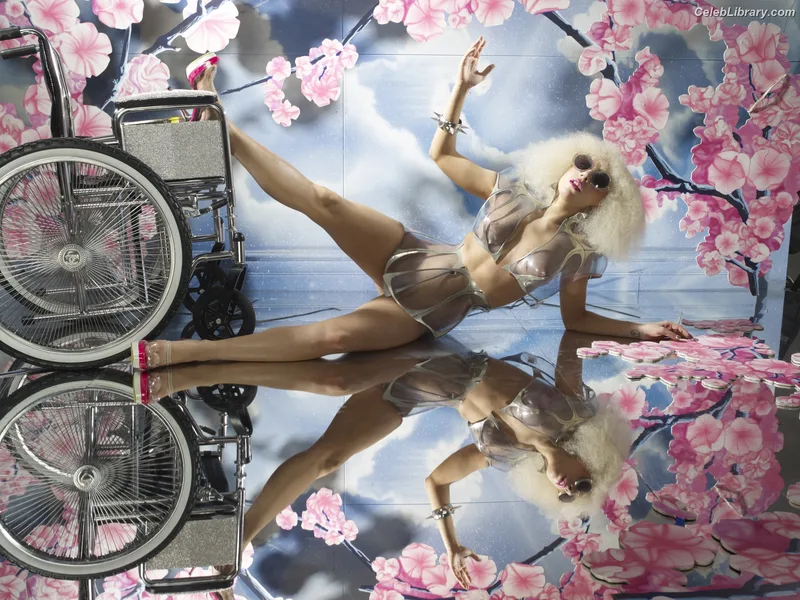 Lady Gaga photo 4 of 1595