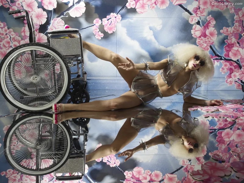 Lady Gaga photo 10 of 1595
