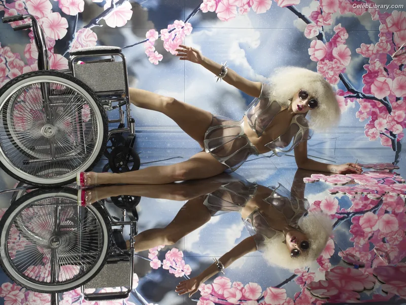 Lady Gaga photo 16 of 1595