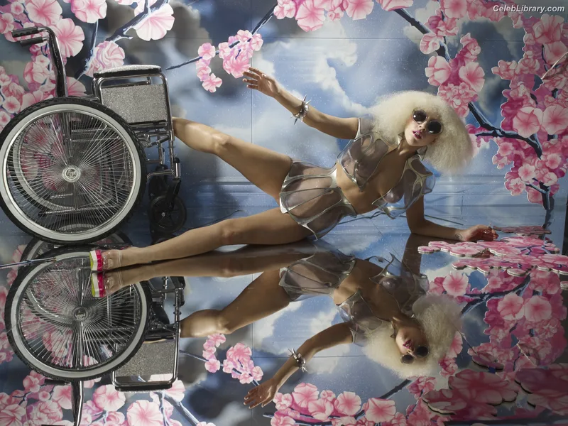 Lady Gaga photo 4 of 1595