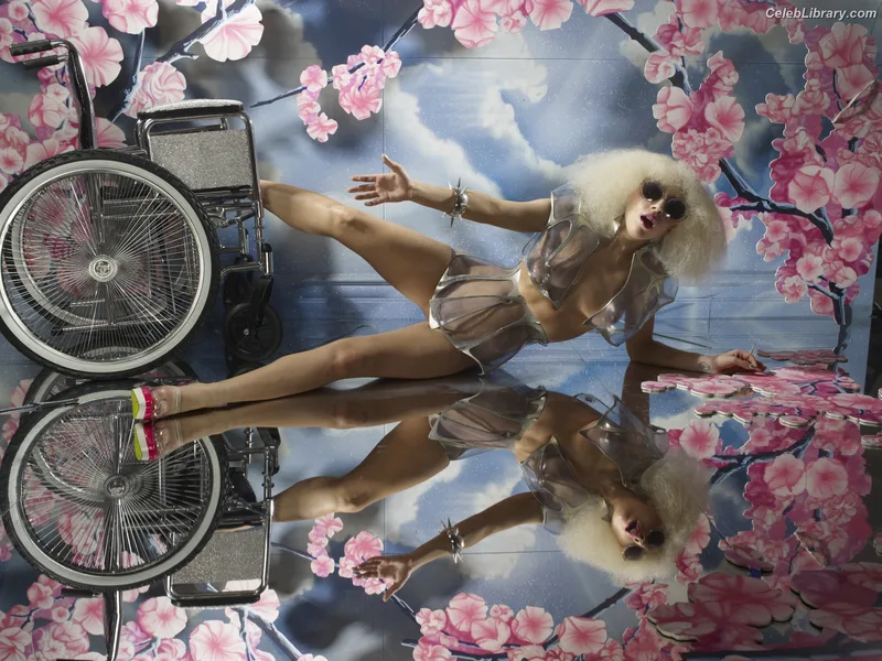 Lady Gaga photo 10 of 1595
