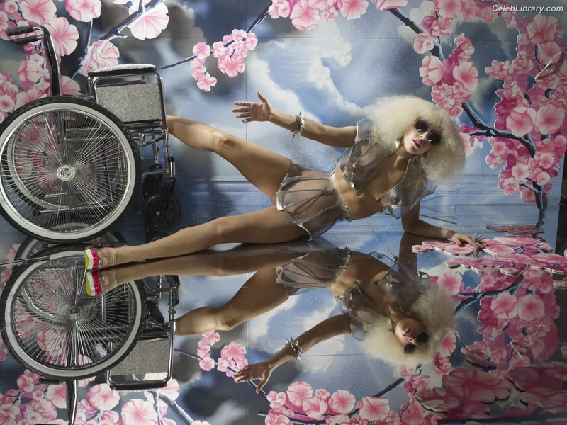 Lady Gaga photo 11 of 1595