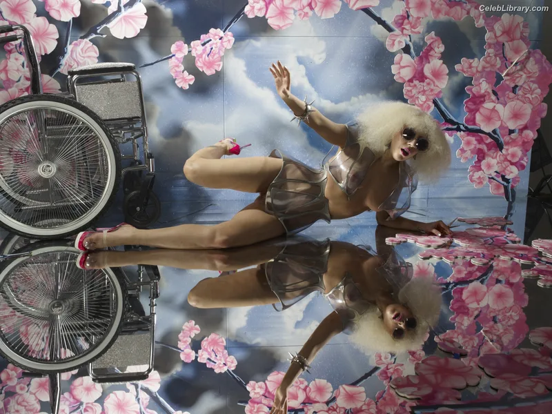 Lady Gaga photo 24 of 1595