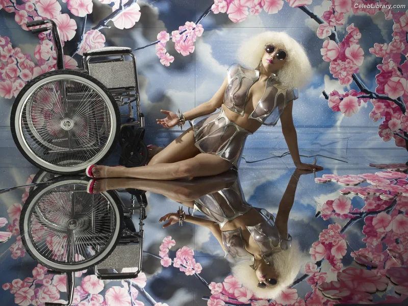 Lady Gaga photo 19 of 1595
