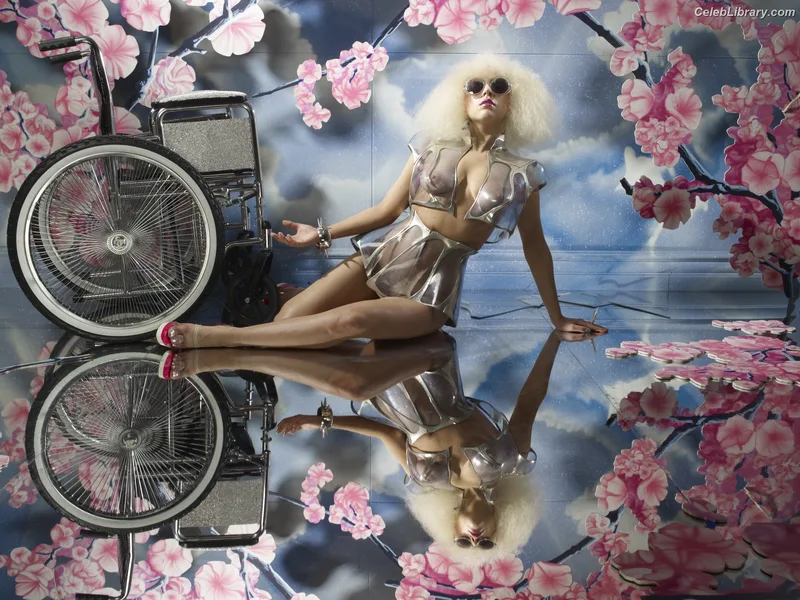 Lady Gaga photo 24 of 1595