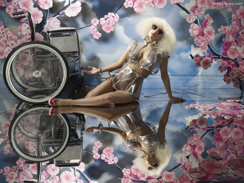 Lady Gaga photo 1 of 1595