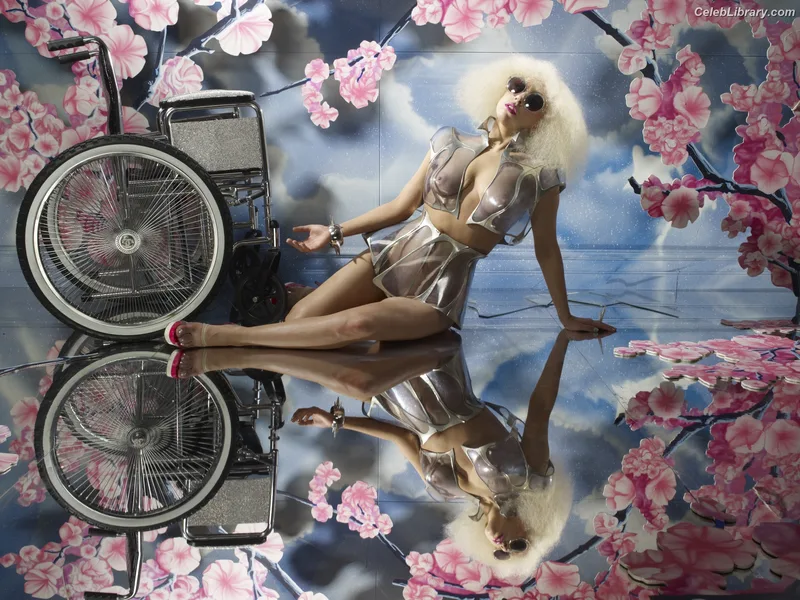 Lady Gaga photo 2 of 1595
