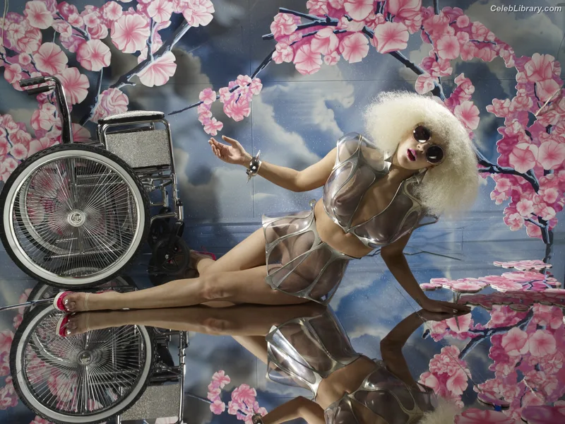 Lady Gaga photo 23 of 1595