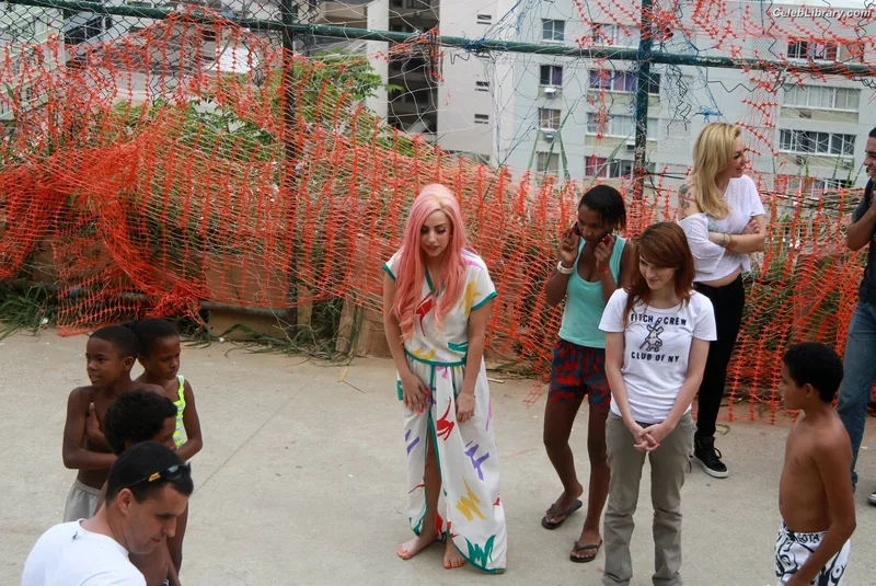 Lady Gaga photo 16 of 1595