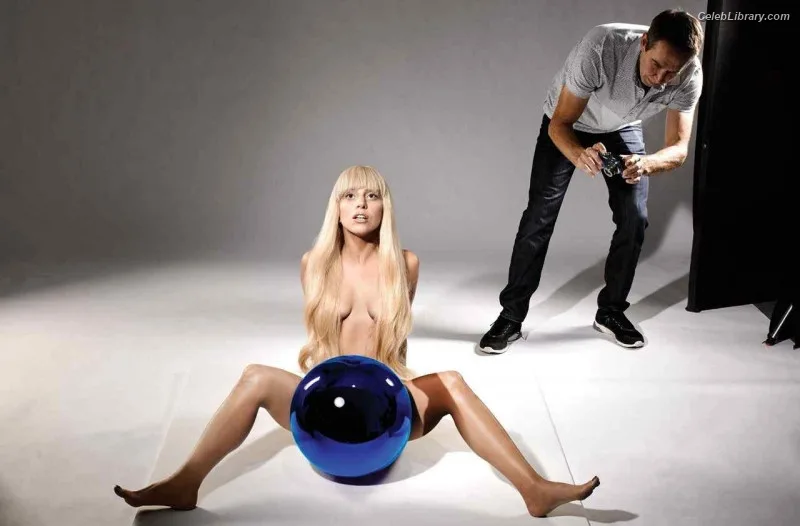 Lady Gaga photo 9 of 1595