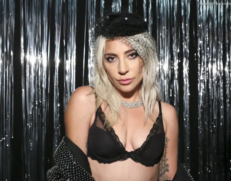 Lady Gaga photo 5 of 1595