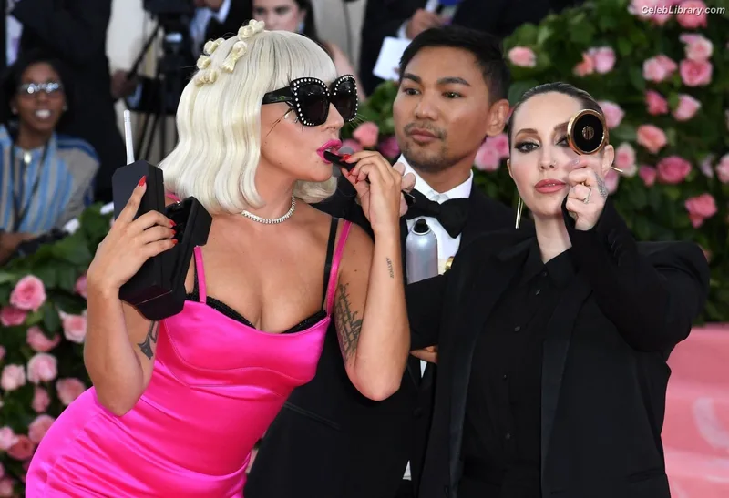 Lady Gaga photo 9 of 1595