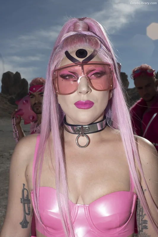 Lady Gaga photo 10 of 1595