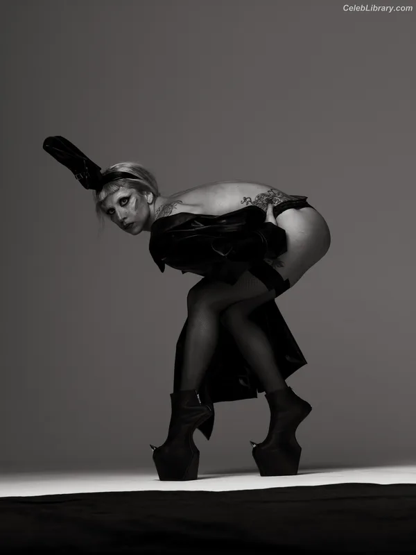 Lady Gaga photo 10 of 1595
