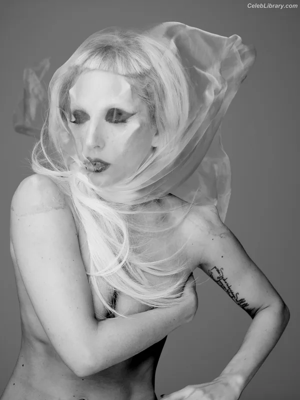 Lady Gaga photo 17 of 1595