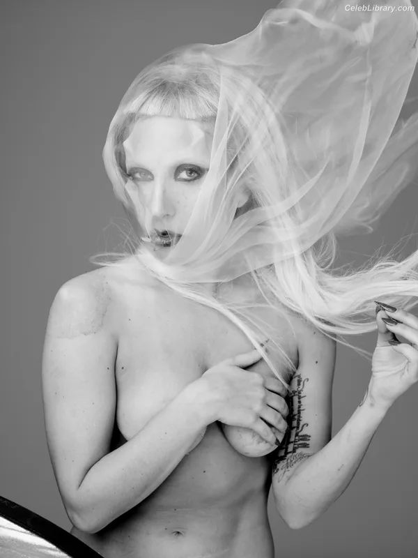 Lady Gaga photo 18 of 1595