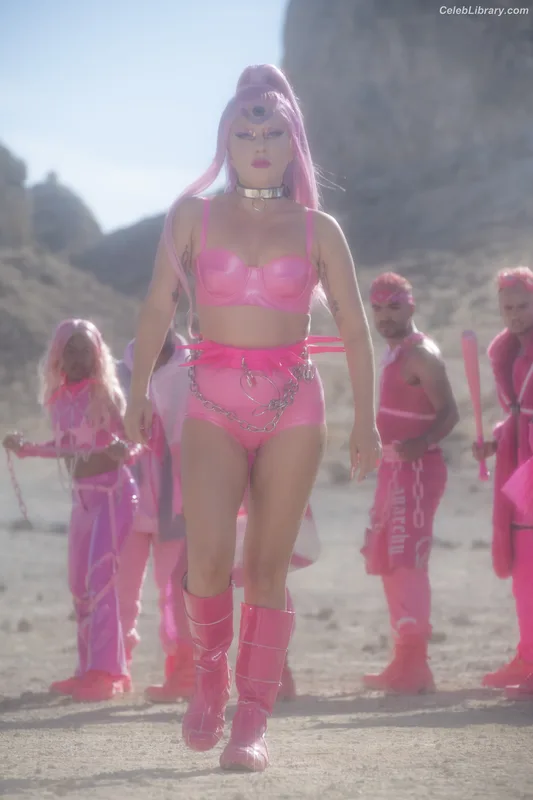 Lady Gaga photo 1 of 1595