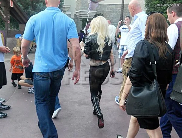 Lady Gaga photo 20 of 1595